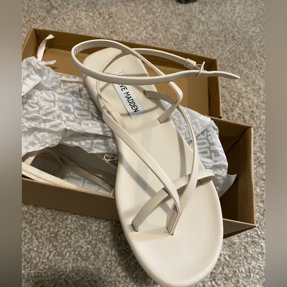 Steve Madden Sandals - Picture 2 of 3